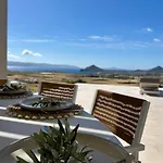 Olive Breeze , Naousa Isterni (Paros)