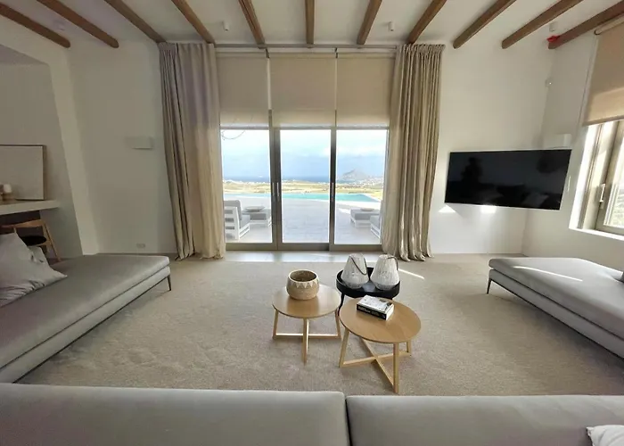 Olive Breeze , Naousa