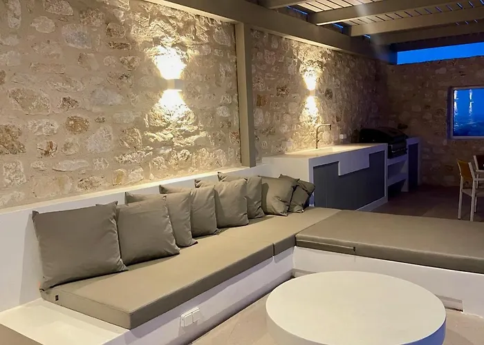 Olive Breeze , Naousa *