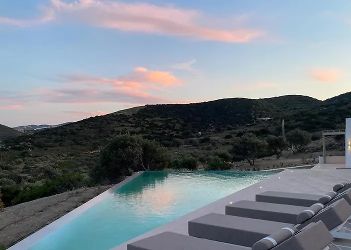 Willa Olive Breeze , Naousa