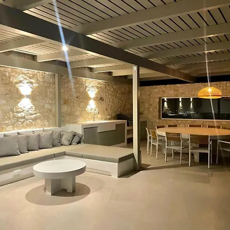 Olive Breeze , Naousa * Parikia (Paros)