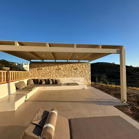 Olive Breeze , Naousa * Isterni (Paros)