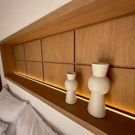 Olive Breeze , Naousa فيلة